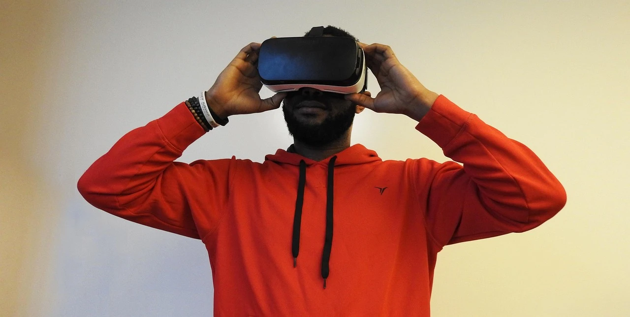 Top 10 AR and VR Technology Trends to Keep an Eye on in 2021