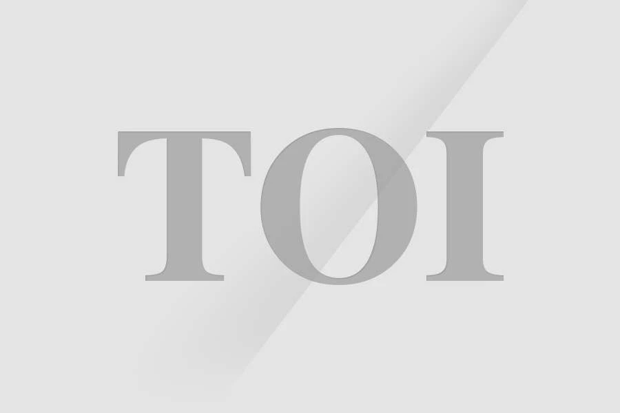 Mumbai Flights News: In Mumbai, flyers scrap with airline staff as 75% of flights cancelled | Mumbai News
